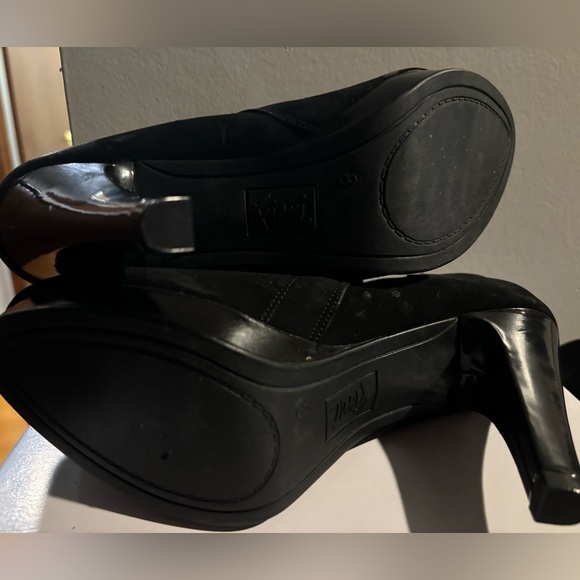 New bootie heel with buckle - Picture 4 of 6